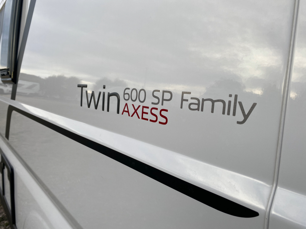 Venta de camper TWIN AXESS 600 SP FAMILY