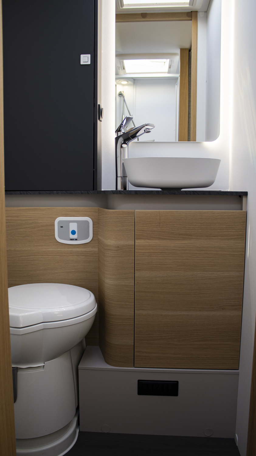 ADRIA MATRIX AXESS 670 SL
