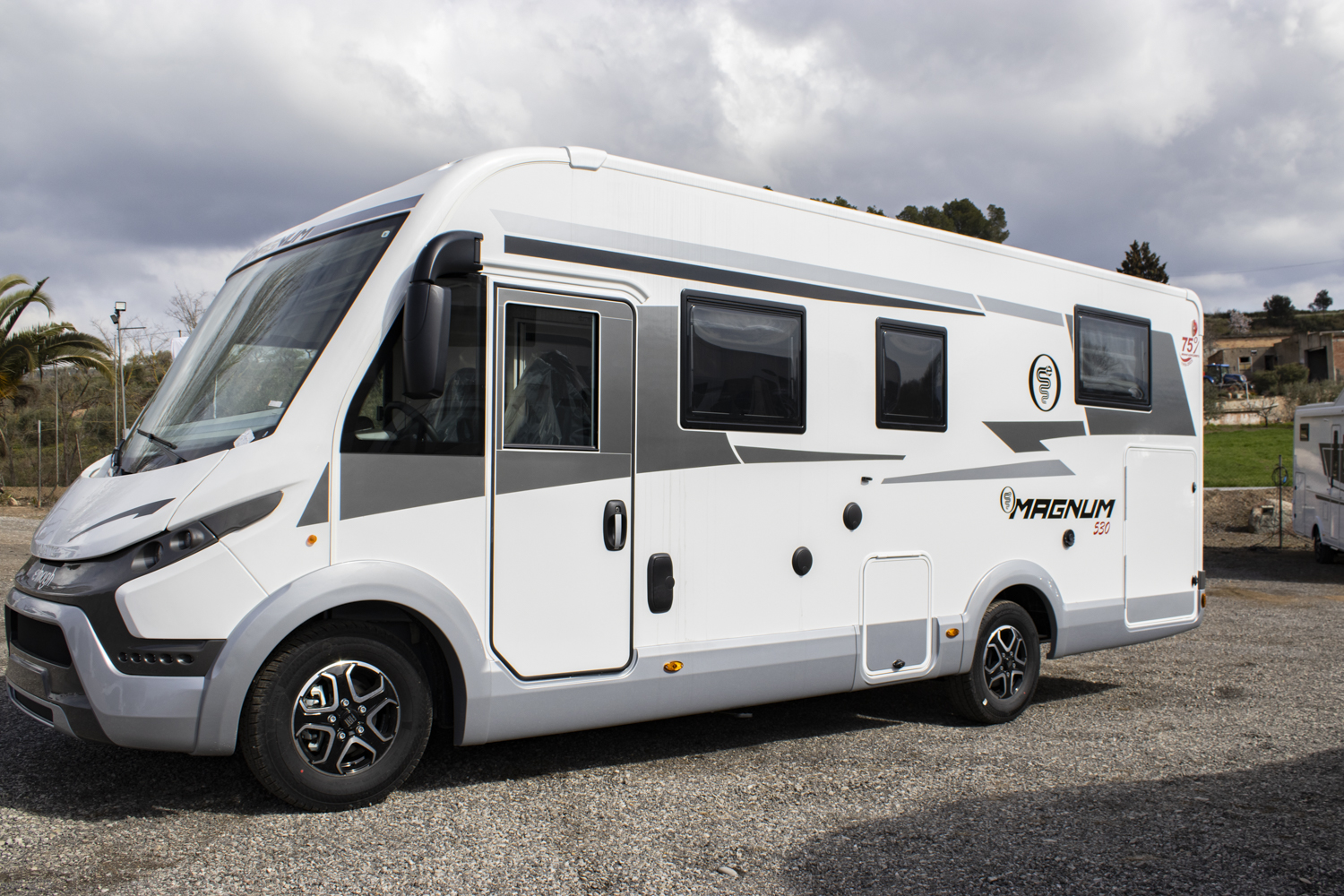 ELNAGH MAGNUM 530 Automática 180Cv