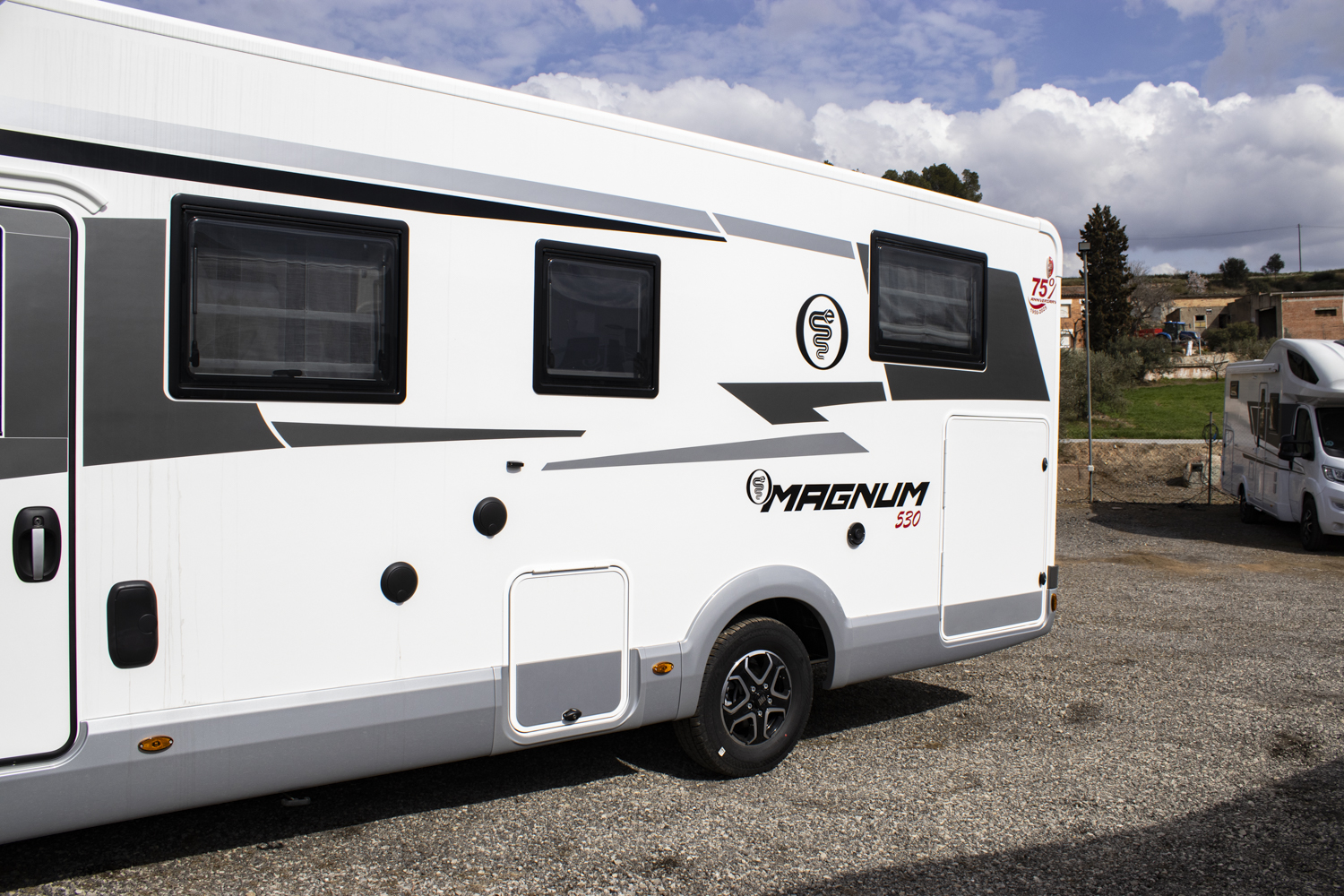 ELNAGH MAGNUM 530 Automática 180Cv