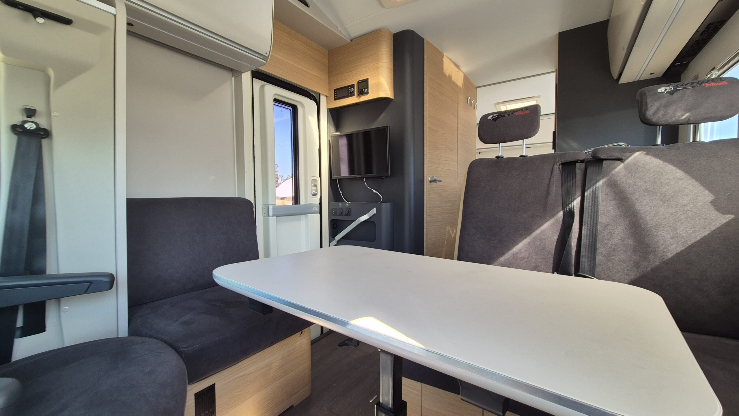 Adria Coral XL Axess 660 SL