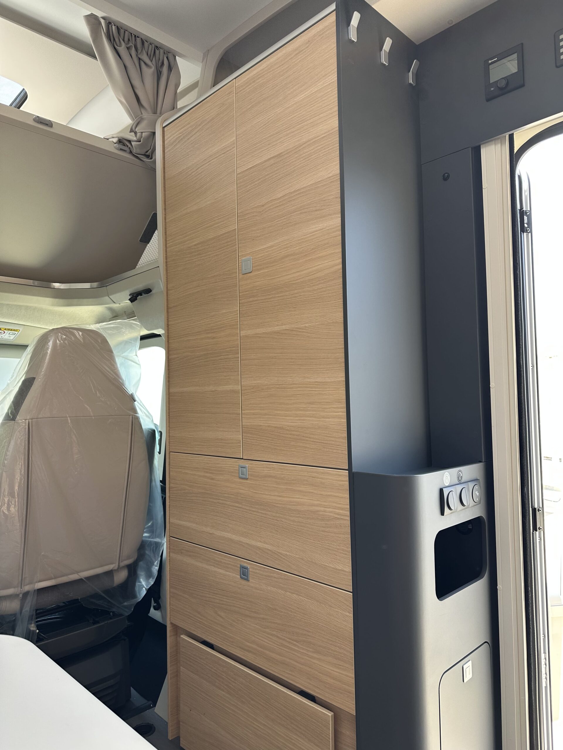 ADRIA CORAL XL AXESS 600DP 2025