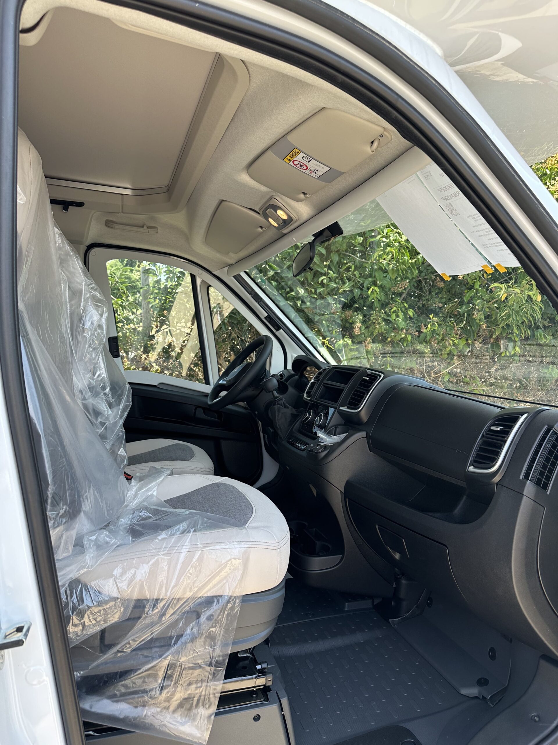 ADRIA CORAL XL AXESS 600DP 2025