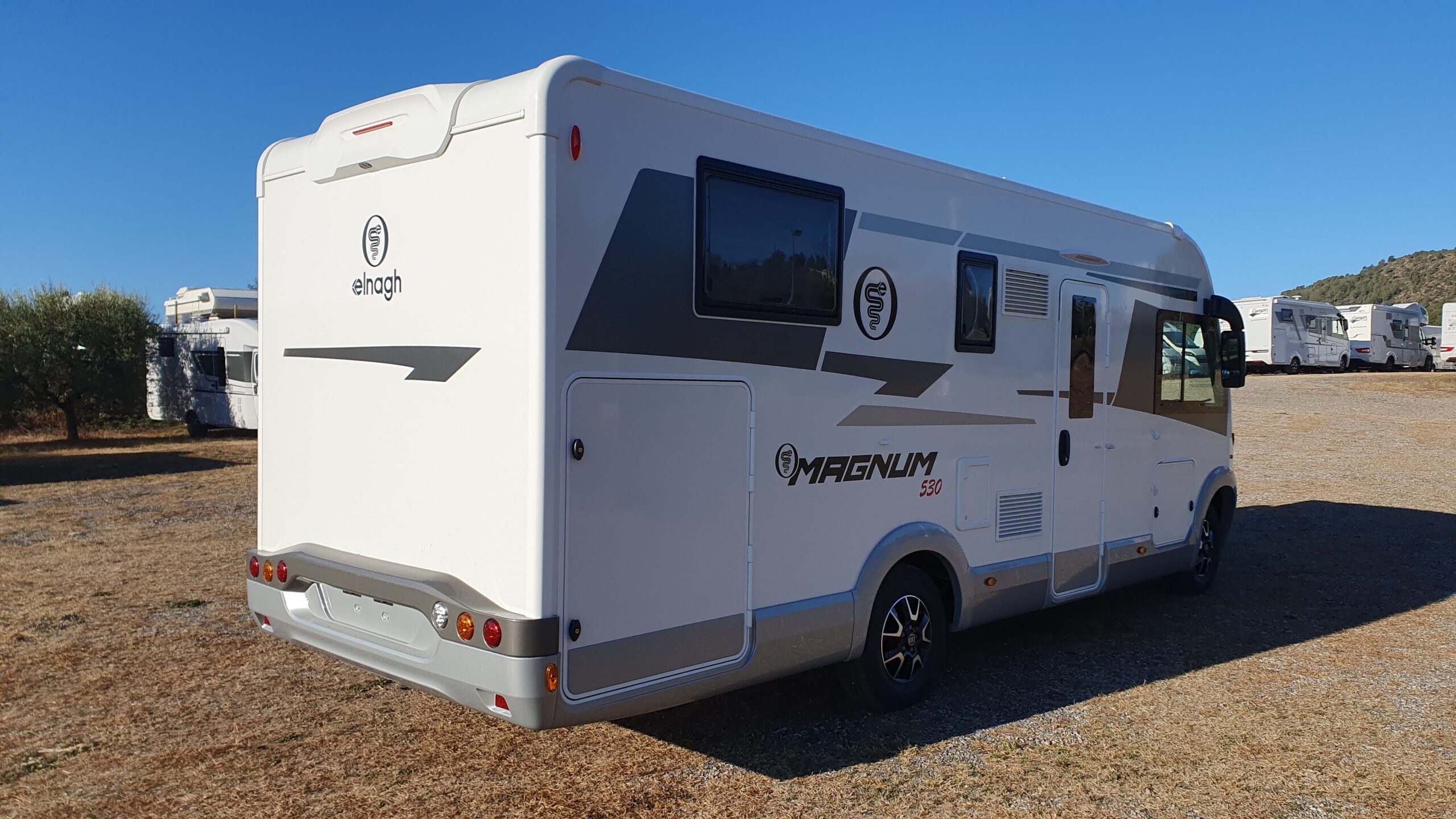 ELNAGH MAGNUM 530 180Cv ocasión