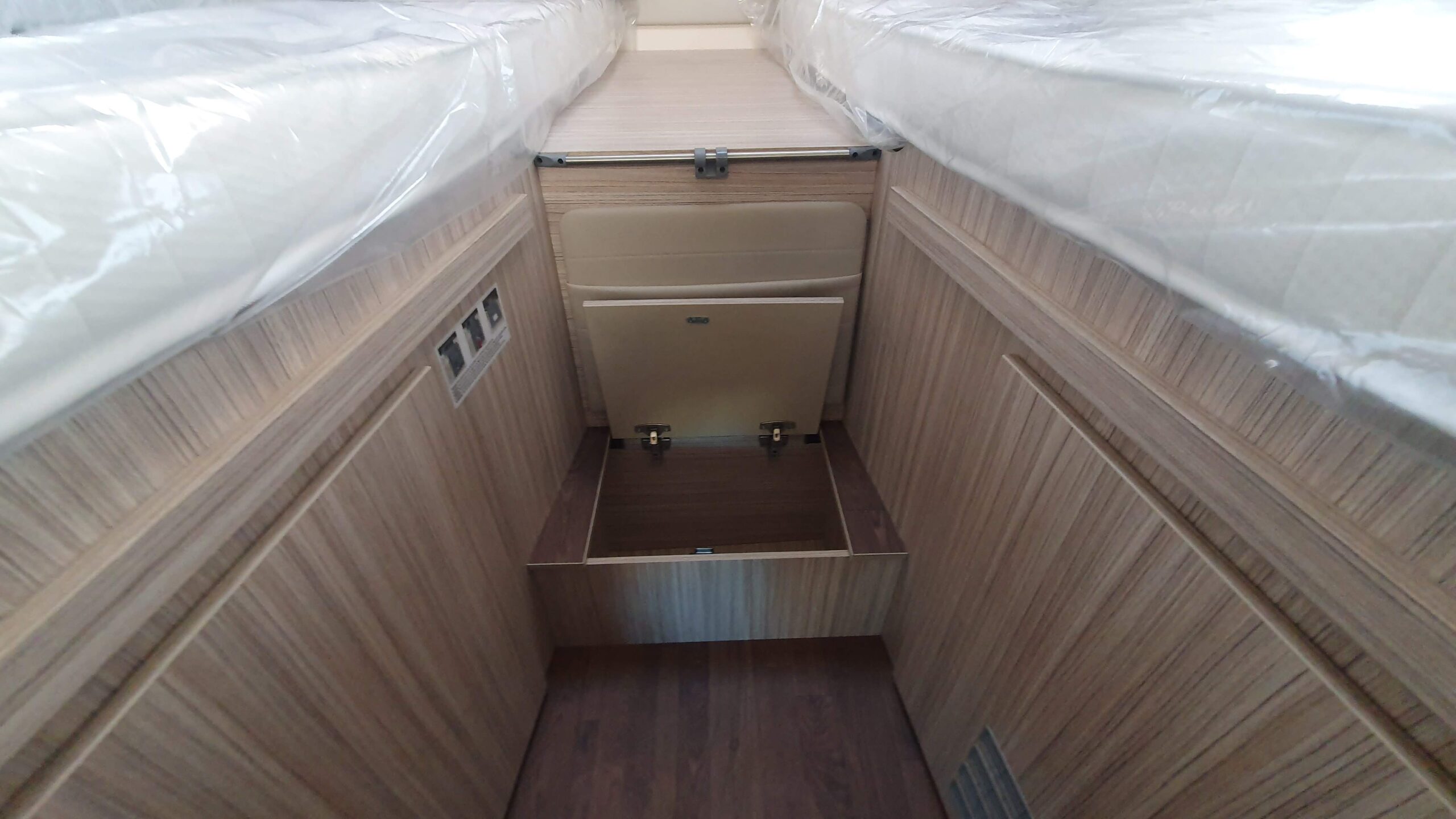 ELNAGH MAGNUM 530 180Cv ocasión