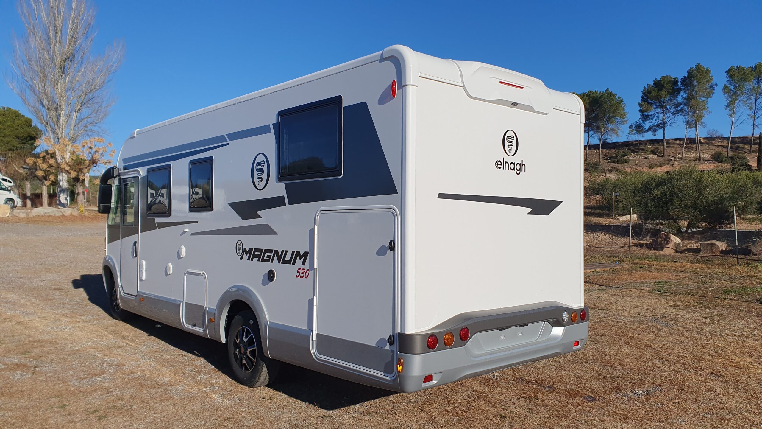 ELNAGH MAGNUM 530 180Cv ocasión