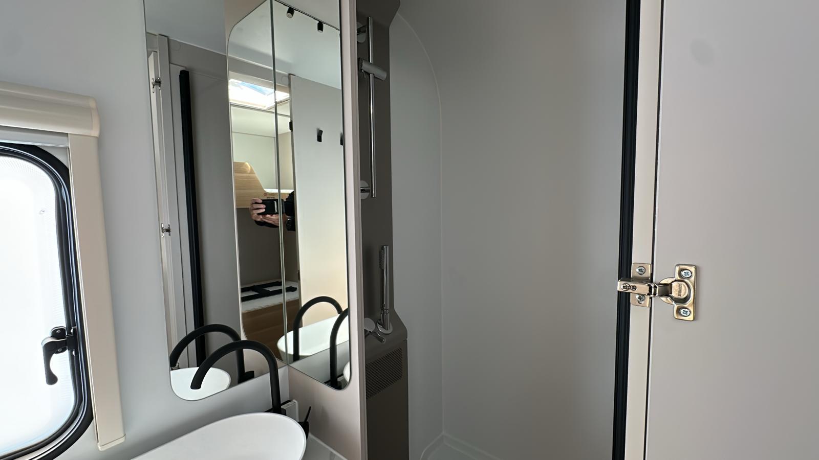 Adria Adora 573PT 2026