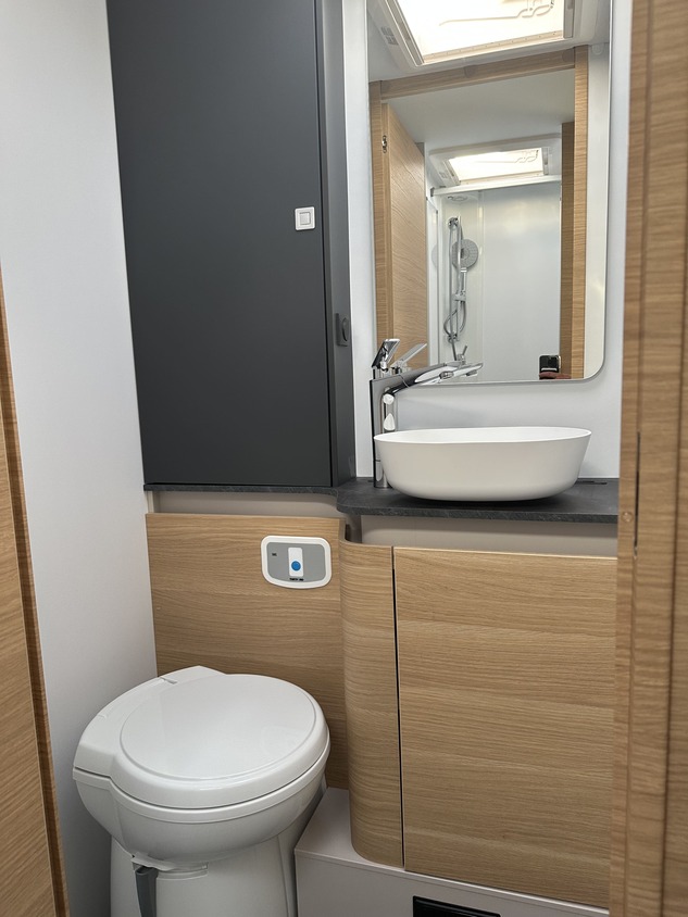 Adria Matrix 670SL 60Y - Imagen 14